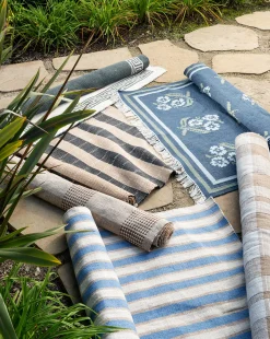 Aldridge Handwoven Indoor/Outdoor Rug