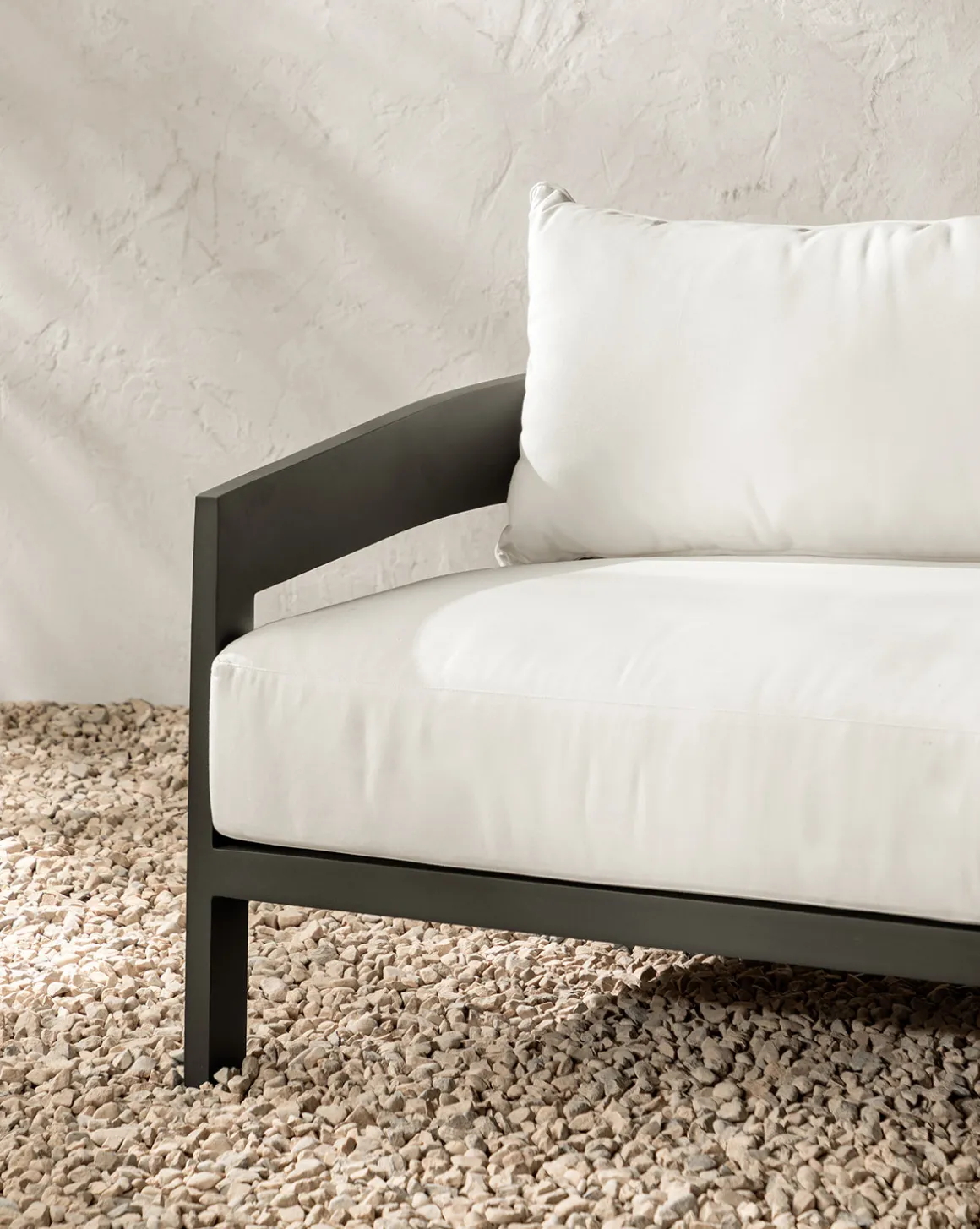 Vento Aluminum Sofa 68"